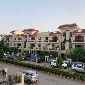 3 BHK Builder Floor – Exterior View View at M2K Aura, Mayfield Garden - for Rent