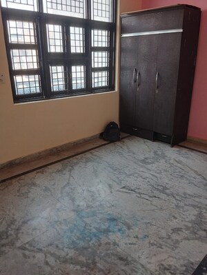 Room in 2 BHK Builder Floor at Vipin Garden – for Rent