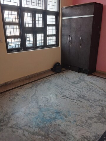 Room in 2 BHK Builder Floor at Vipin Garden – for Rent