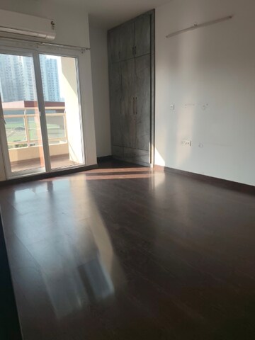 5 BHK Apartment For Rent in Elite Golf Green, Sector 79