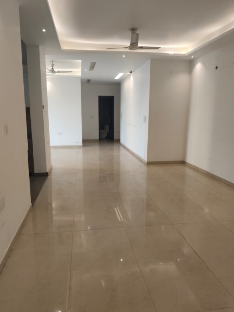 Living Room, elite-golf-green 5 Bedroom 2715 Sq.Ft. Apartment In Sector 79 Noida 9553030