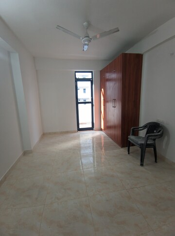 Room in 2 BHK Apartment at Sarvome Shree Homes, Sector 45 – for Sale