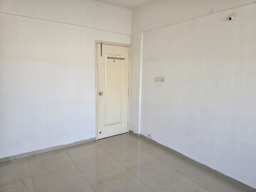 Room in 2.5 BHK Apartment at Rama Celestial City, Ravet – for Rent