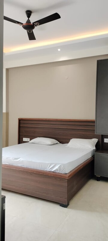 Bedroom in 1 RK Builder Floor at Ambience Mall, Sector 24 – for Rent