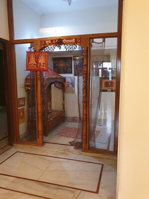 Building Lobby in 6+ BHK Independent House at RWA Apartments Sector 20, Sector 20 – for Sale