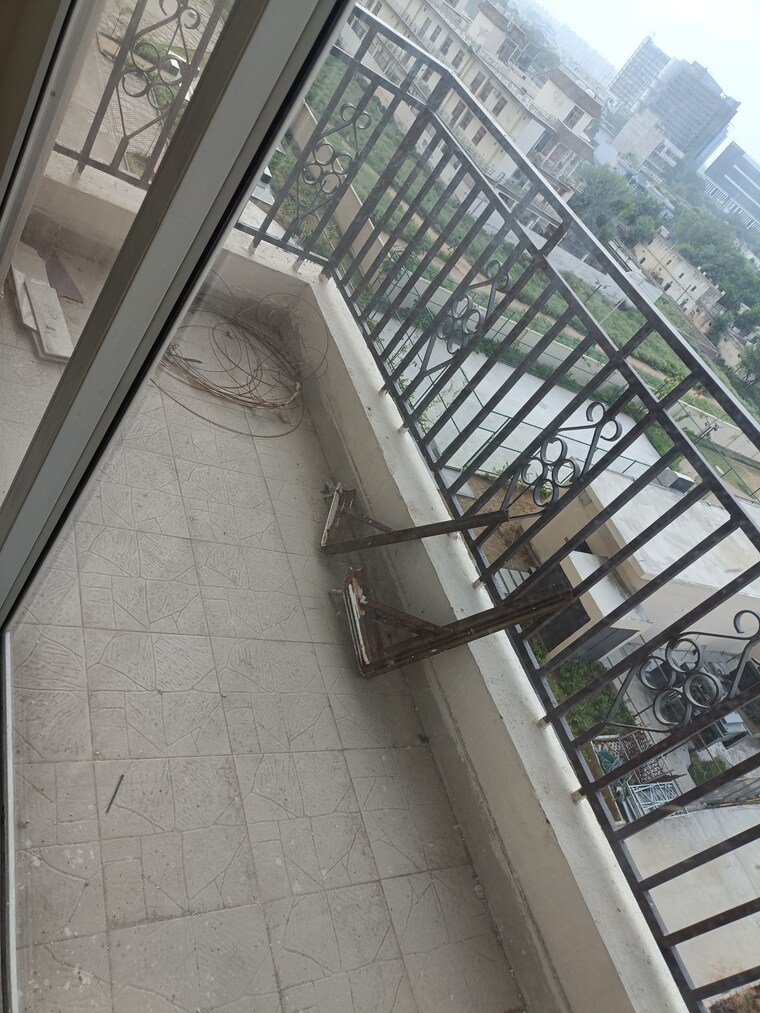 Balcony, signature-global-prime 2 Bedroom 1200 Sq.Ft. Apartment In Sector 63a Gurgaon 9553092