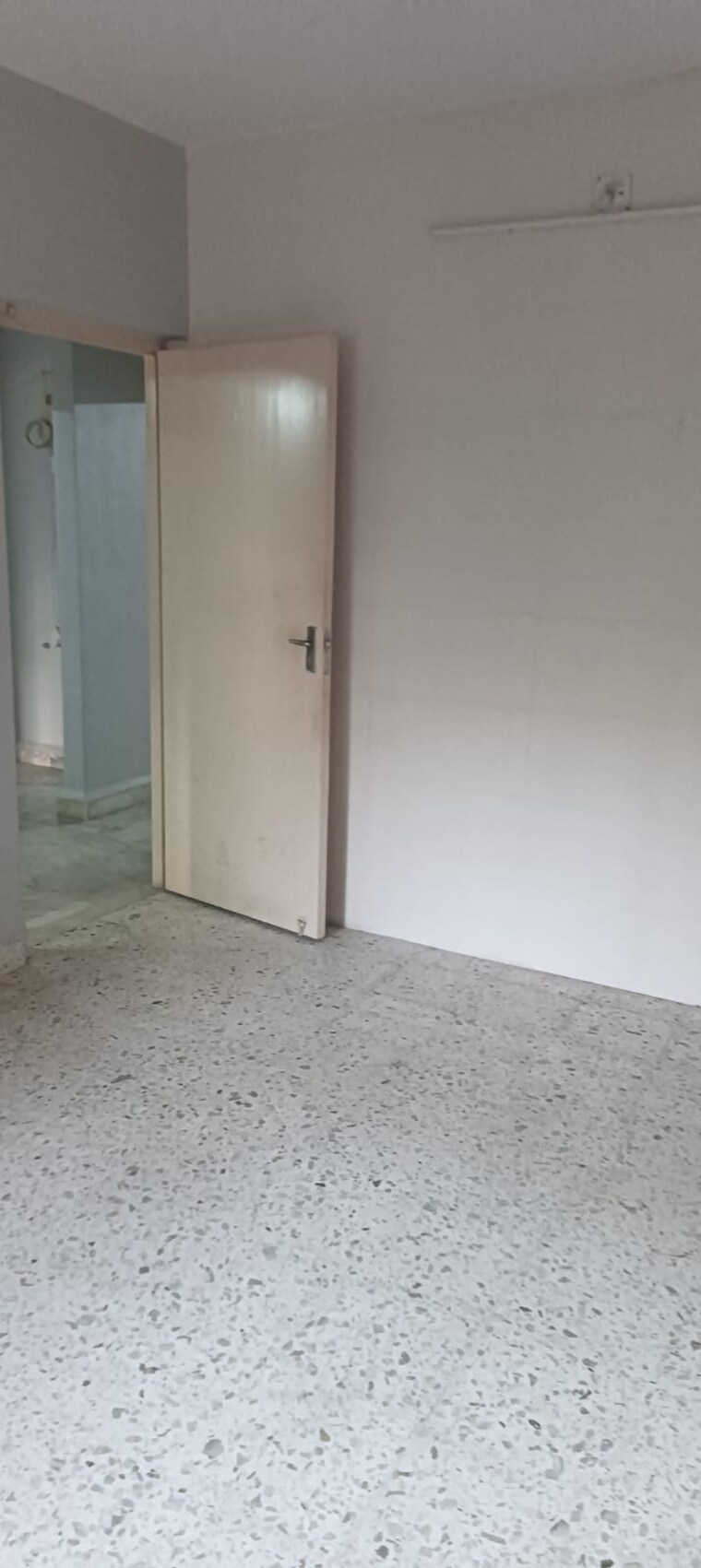 Room, flower-valley-complex 2 Bedroom 650 Sq.Ft. Apartment In Khopat Thane 9553067