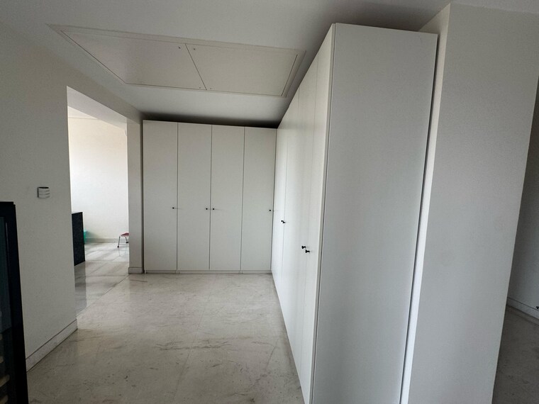 Room, koregaon park 4 Bedroom 4930 Sq.Ft. Apartment In Koregaon Park Pune 9553096