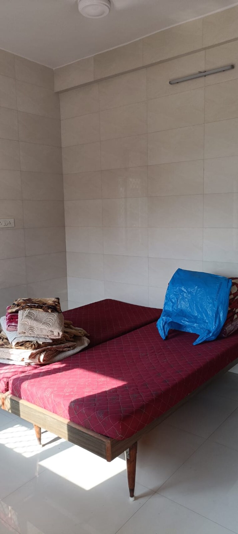 Living Room, mig-colony 2 Bedroom 650 Sq.Ft. Apartment In Worli Mumbai 9553134