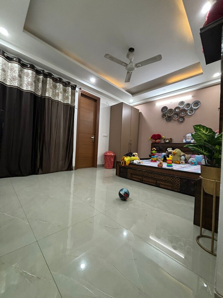 Team Area, saket 4 Bedroom 2000 Sq.Ft. Builder Floor In Saket Delhi 9553142