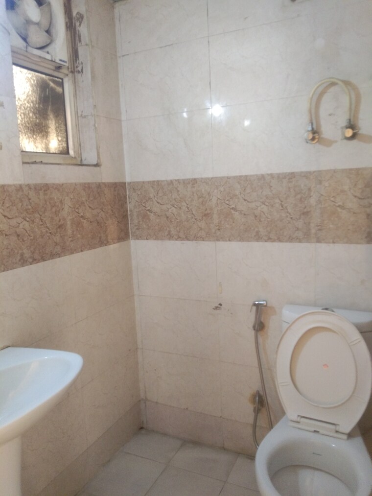 Bathroom, supertech-ecovillage-ii 2 Bedroom 1106 Sq.Ft. Apartment In Sector 16b Greater Noida Greater Noida 9553218