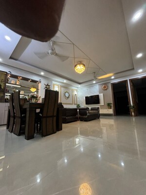 4 BHK Builder Floor For Rent in Saket