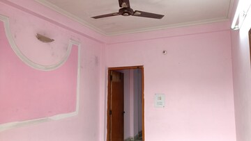 Room in 1 BHK Builder Floor at Vaishali Sector 5 – for Sale