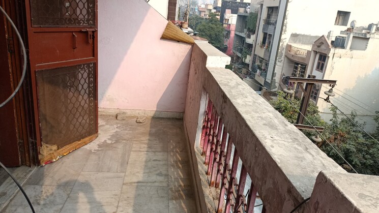 Balcony, vaishali sector 5 1 Bedroom 550 Sq.Ft. Builder Floor In Vaishali Sector 5 Ghaziabad 9553139