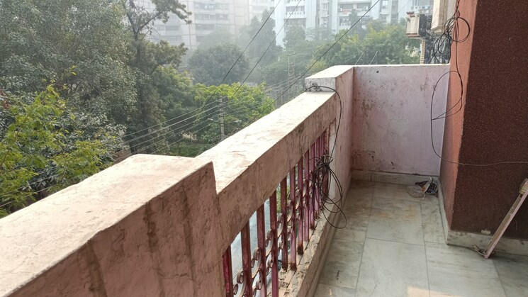 Balcony, vaishali sector 5 1 Bedroom 550 Sq.Ft. Builder Floor In Vaishali Sector 5 Ghaziabad 9553139