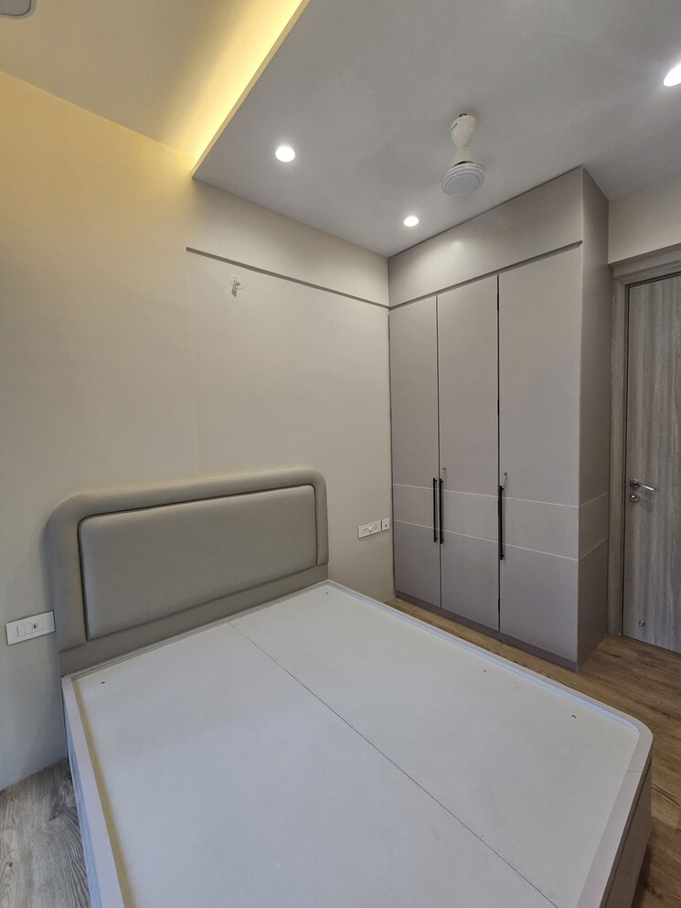 Room, royal-apartments-vile-parle-east 3 Bedroom 1200 Sq.Ft. Apartment In Vile Parle East Mumbai 9553132