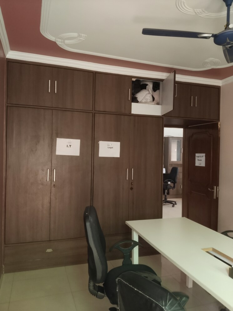 Study Room, sarita vihar 3 Bedroom 1950 Sq.Ft. Apartment In Sarita Vihar Delhi 9553150