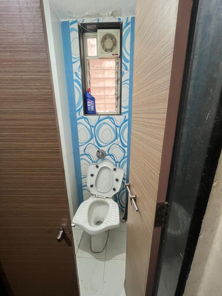 Bathroom, shantiban-chs 1 Bedroom 567 Sq.Ft. Apartment In Kothrud Pune 9553145