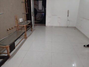 Lift in 2 BHK Apartment at Ambegaon Budruk – for Rent