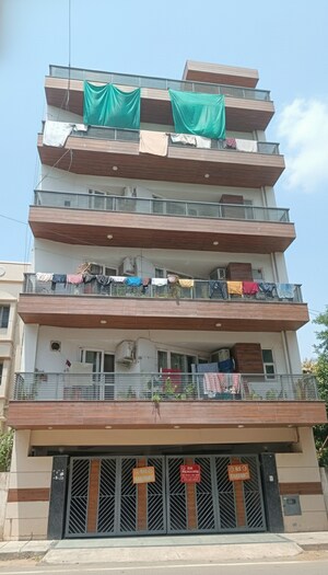 4 BHK Builder Floor For Sale in New Colony