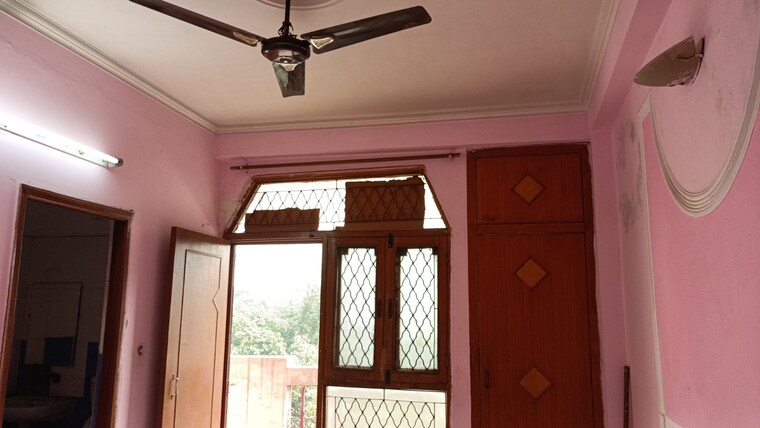 undefined, vaishali sector 5 1 Bedroom 560 Sq.Ft. Builder Floor In Vaishali Sector 5 Ghaziabad 9553171