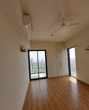 Room in 3 BHK Apartment at M3M Golf Estate, Sector 65 – for Sale