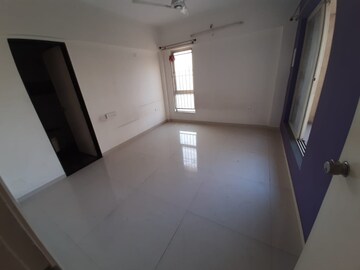 Room in 2 BHK Apartment at Grande View 7 Phase III, Ambegaon Budruk – for Rent