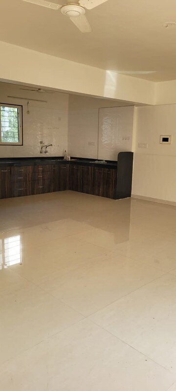 Room in 2 BHK Apartment at Neptune Society, Kalyani Nagar – for Rent