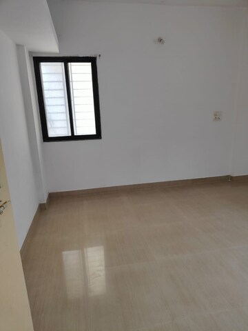 Room in 2 BHK Apartment at Balaji Heights Ambegaon, Ambegaon Budruk – for Rent