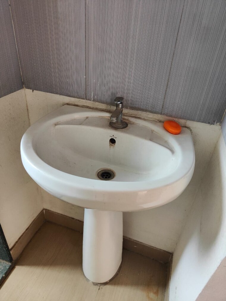 Bathroom, balaji-heights-ambegaon 2 Bedroom 870 Sq.Ft. Apartment In Ambegaon Budruk Pune 9553175