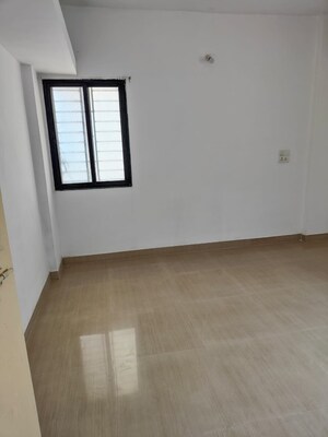 Room in 2 BHK Apartment at Balaji Heights Ambegaon, Ambegaon Budruk – for Rent