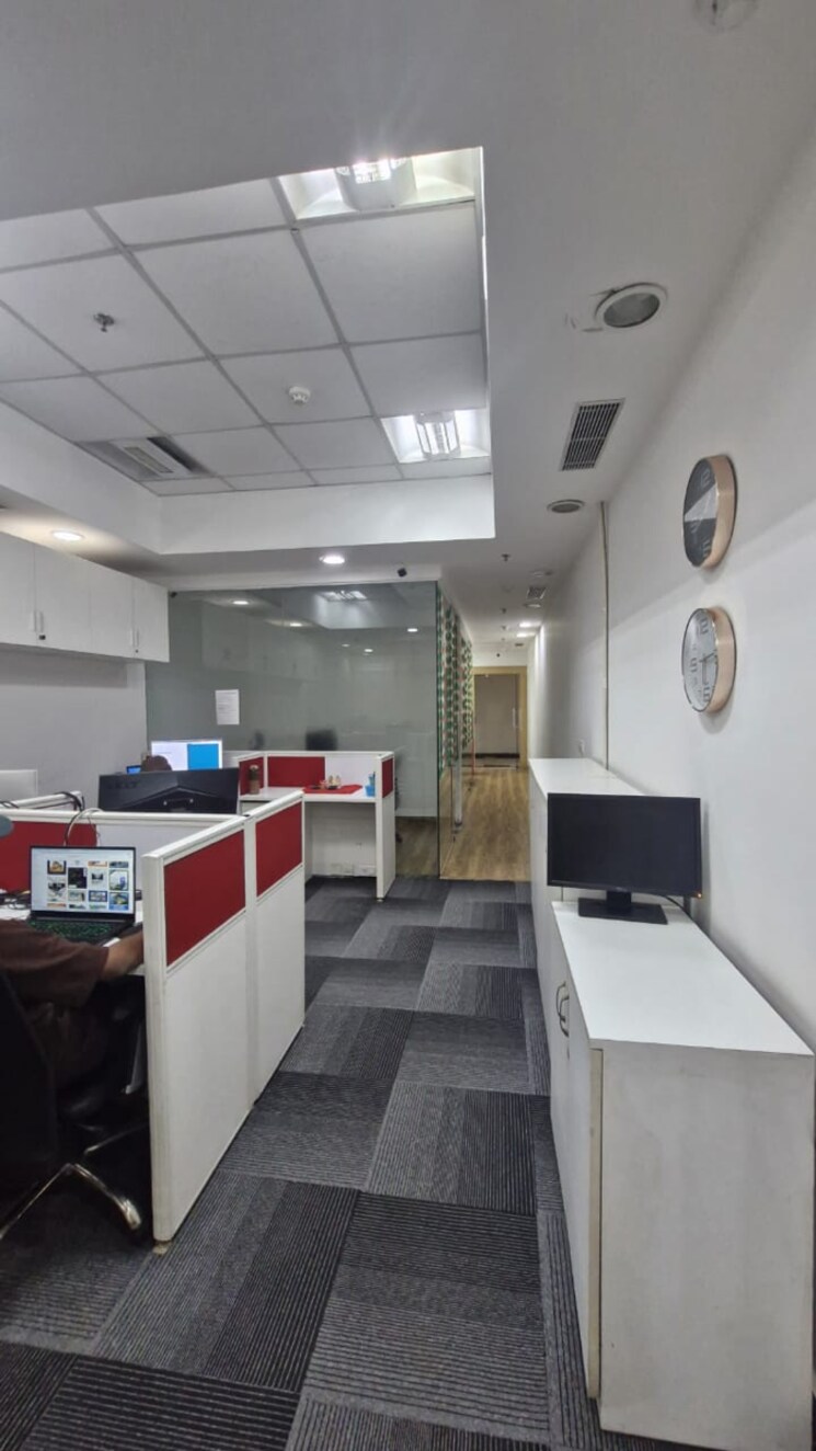 Team Area, spaze-itech-park Commercial Office Space 1000 Sq.Ft. In Sispal Vihar Gurgaon 9553205