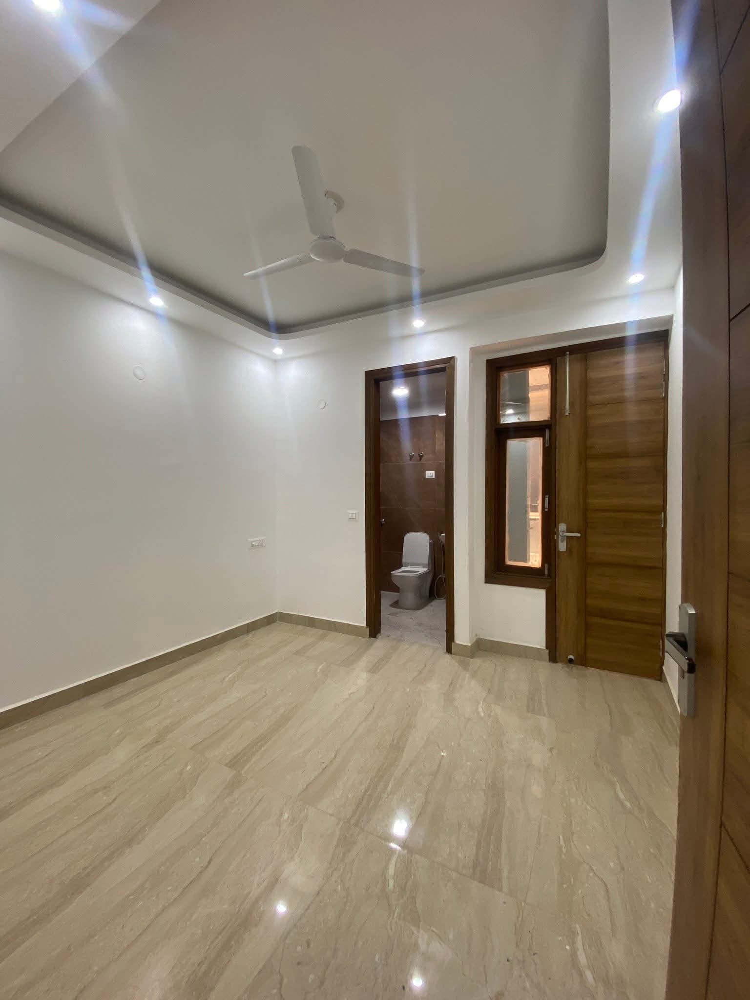 2 BHK Builder Floor For Rent in Chattarpur