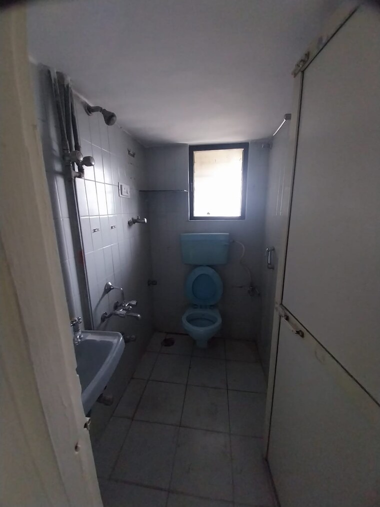 Bathroom, raj-villa-chs 2 Bedroom 651 Sq.Ft. Apartment In Borivali West Mumbai 9553199