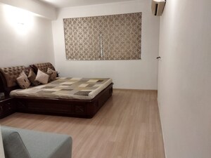 Bedroom in 3.5 BHK Apartment at DLF Park Place, Sector 54 – for Rent