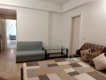 Living Room in 3.5 BHK Apartment at DLF Park Place, Sector 54 – for Rent