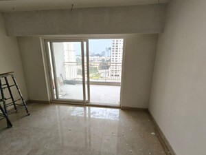 Room in 4 BHK Apartment at Prestige Waterford, Whitefield – for Rent