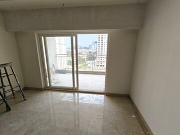 Room in 4 BHK Apartment at Prestige Waterford, Whitefield – for Rent