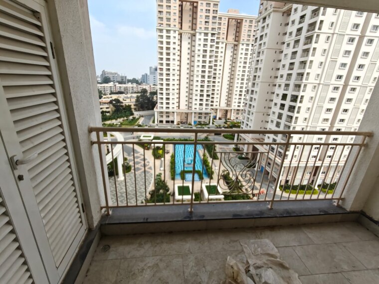 Balcony, prestige-waterford 4 Bedroom 2555 Sq.Ft. Apartment In Whitefield Bangalore 9553251