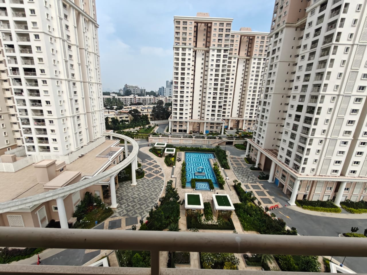 4 BHK + Servant Room Apartment For Rent in Prestige Waterford