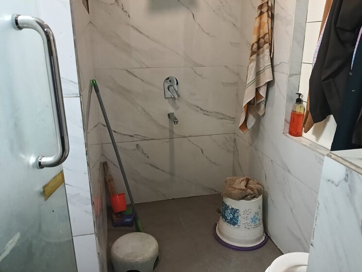 Bathroom, sector 46 4 Bedroom 2700 Sq.Ft. Builder Floor In Sector 46 Gurgaon 9553129