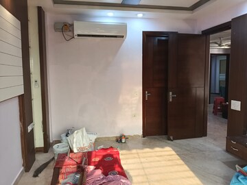 Bedroom in 4 BHK Builder Floor at Sector 46 – for Rent