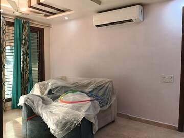 Bedroom in 4 BHK Builder Floor at Sector 46 – for Rent