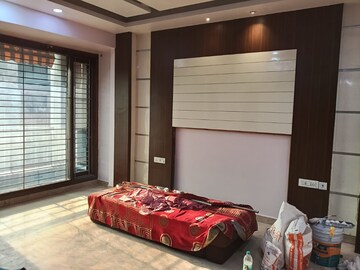 Bedroom in 4 BHK Builder Floor at Sector 46 – for Rent