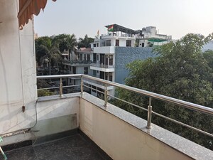 Balcony in 4 BHK Builder Floor at Sector 46 – for Rent