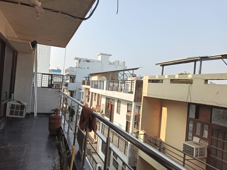 Gym, sector 46 4 Bedroom 2700 Sq.Ft. Builder Floor In Sector 46 Gurgaon 9553129