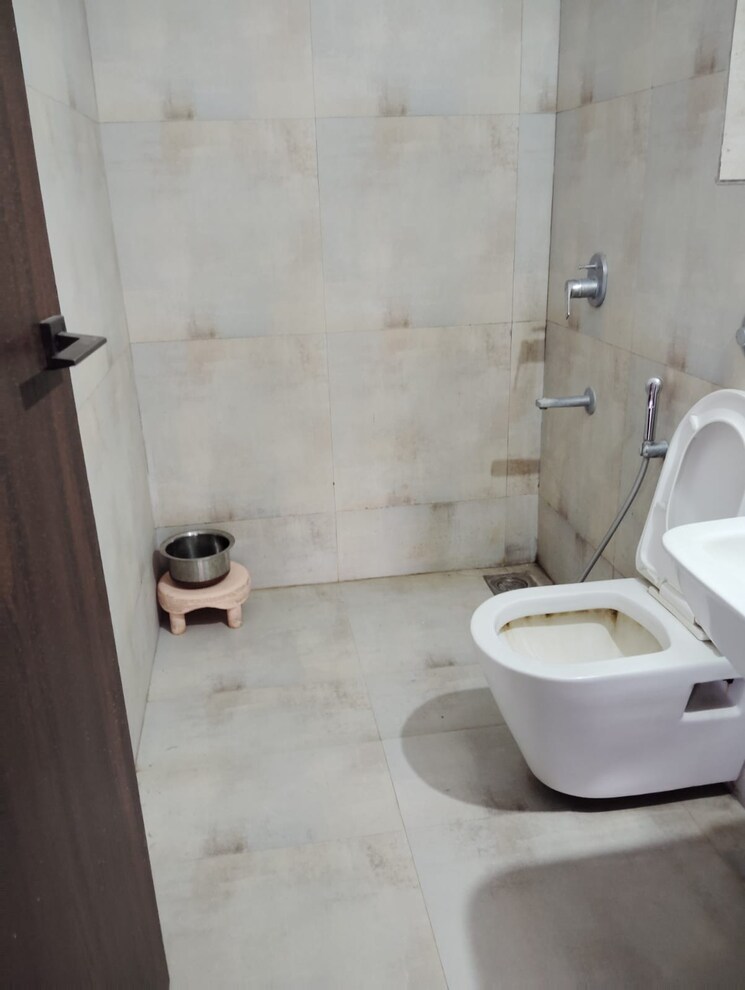 Bathroom, puranik-abitante 3 Bedroom 1500 Sq.Ft. Apartment In Bavdhan Pune 9553307