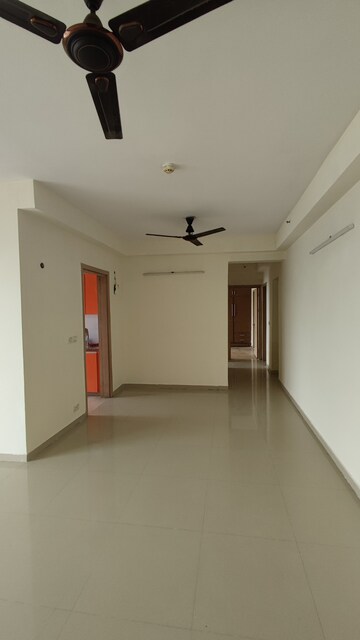 Room in 2.5 BHK Apartment at DLF Express Greens, Manesar Sector 1a – for Rent