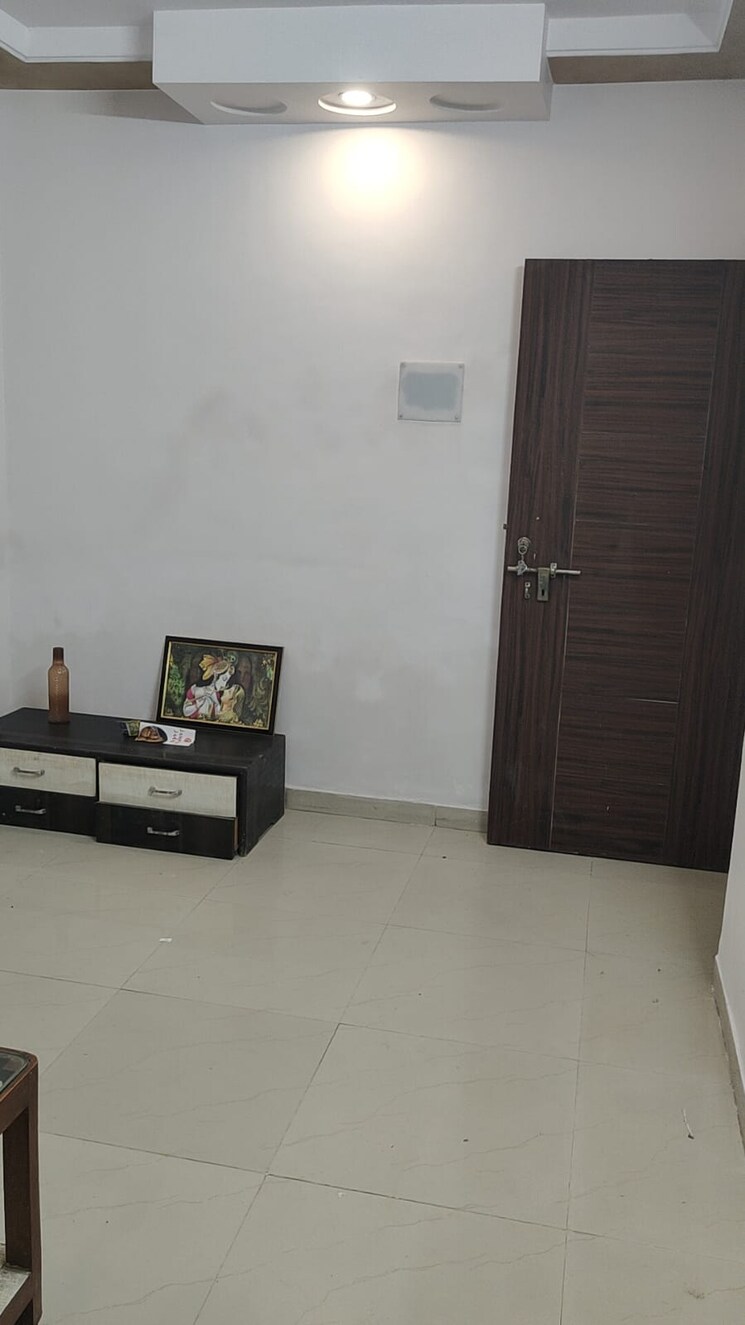 undefined, raj-mandir-complex 3 Bedroom 1100 Sq.Ft. Apartment In Mira Road Thane 9553347
