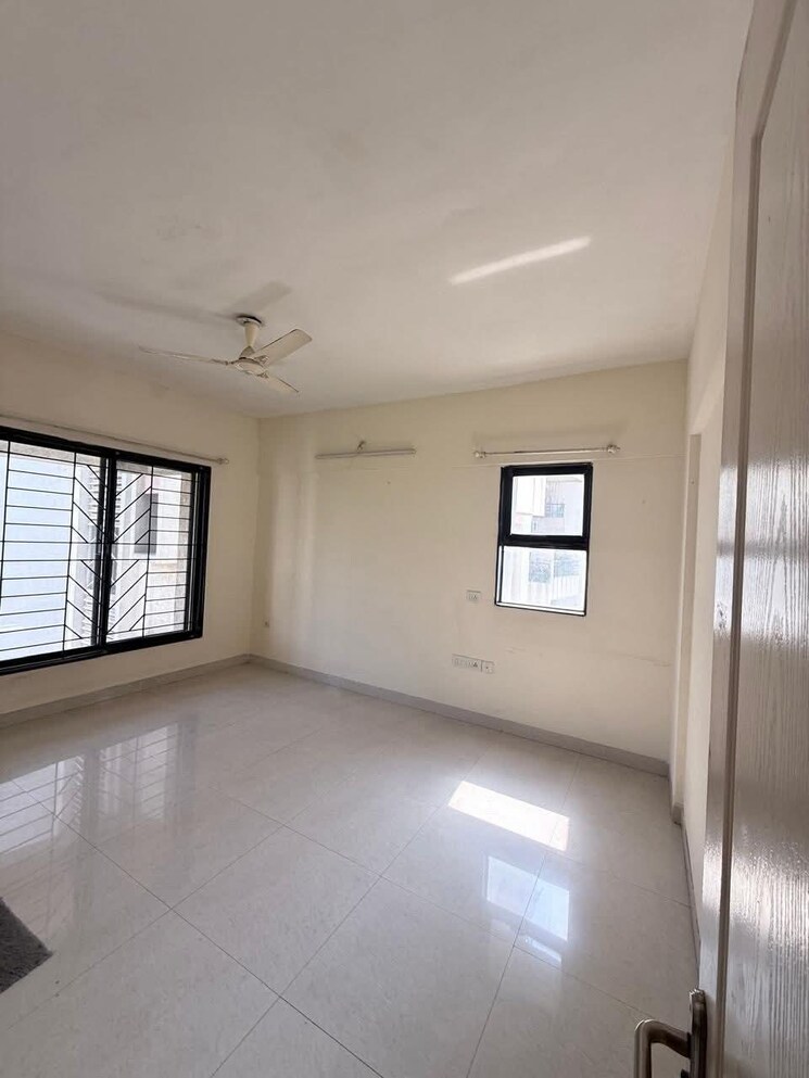 Room, magarpatta-city-roystonea 2 Bedroom 1260 Sq.Ft. Apartment In Hadapsar Pune 9553350